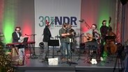 Die Funkhausband des NDR 1 Radio MV spielt Weihnachtslieder © NDR 