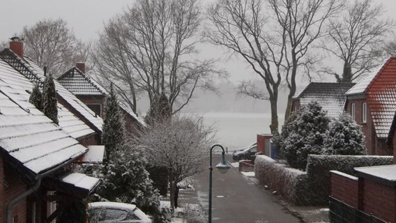 Erster Schnee dieses Winters in  Foto: Walter Rodewald aus Peckatel