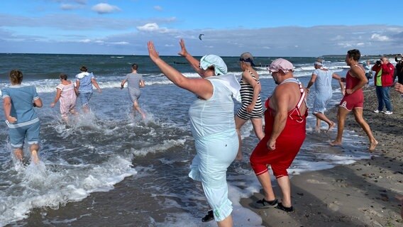 Abbaden in Heiligendamm.  Foto: Sylvio Kaczmarek
