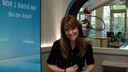 Ina "Paule" Klink zu Gast im Studio von NDR 1 Radio MV.  