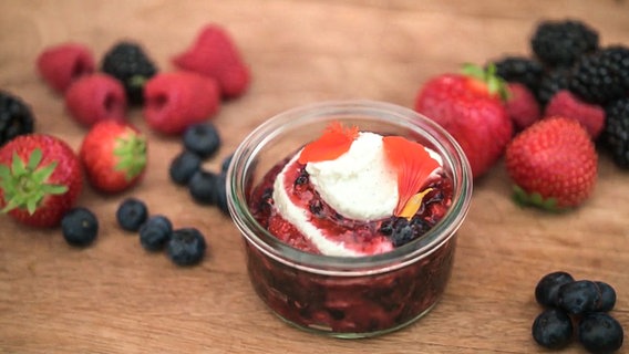 Cottage cheese with berries.  © Visite 