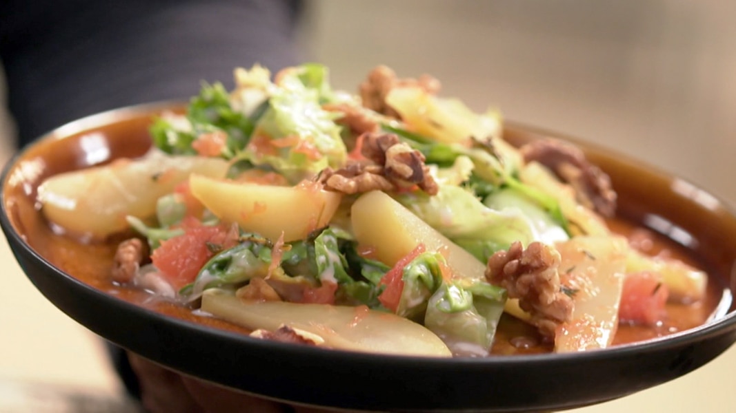 Endivien-Salat mit Grapefruit und Birne | NDR.de - Ratgeber - Kochen ...