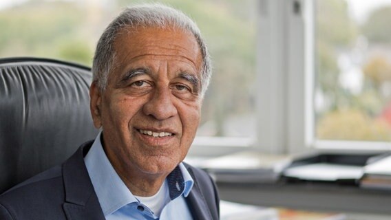 Prof. Dr. Mojib Latif, Leiter der Forschungseinheit Maritime Meteorologie am Geomar Helmholtz-Zentrum für Ozeanforschung Kiel Prof. Dr. Mojib Latif, Leiter der Forschungseinheit Maritime Meteorologie am Geomar Helmholtz-Zentrum für Ozeanforschung Kiel © GEOMAR Helmholtz-Zentrum für Ozeanforschung Kiel Foto: Jan Steffen