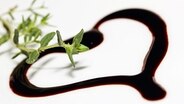 Herz aus Crema di balsamico © fotolia Foto: Thomas Francois