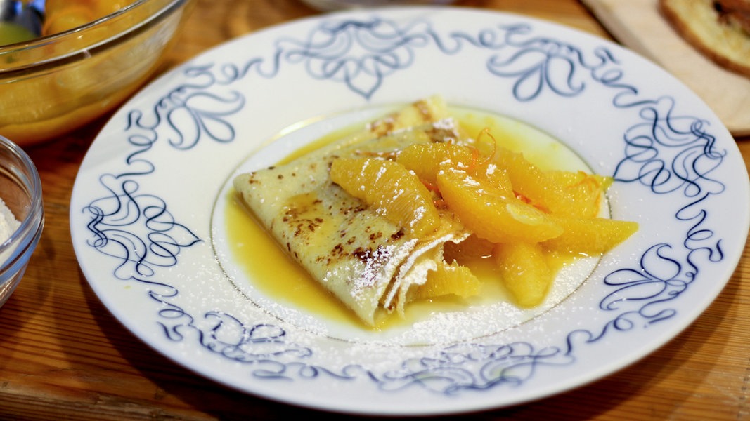 Flambierte Crêpes mit Orangenfilets | NDR.de - Ratgeber - Kochen - Rezepte