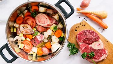 Rezept Kraftigende Fleischbruhe Ndr De Ratgeber Kochen