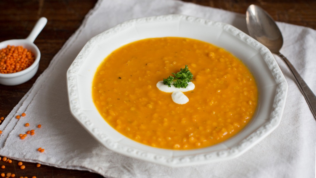 Linsen-Orangen-Suppe | NDR.de - Ratgeber - Kochen - Rezepte