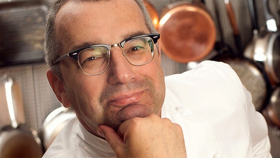 rainer sass der ndr fernsehkoch im portrat ndr de ratgeber kochen koeche