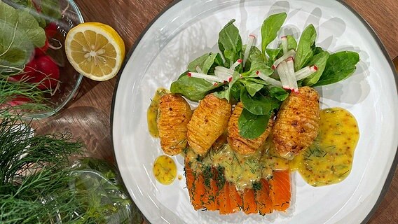 Graved Lachs mit Senf-Dill-Soße | NDR.de - Ratgeber - Kochen - Rezepte