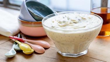 Herrencreme in einer Glasschale. © NDR Foto: Claudia Timmann