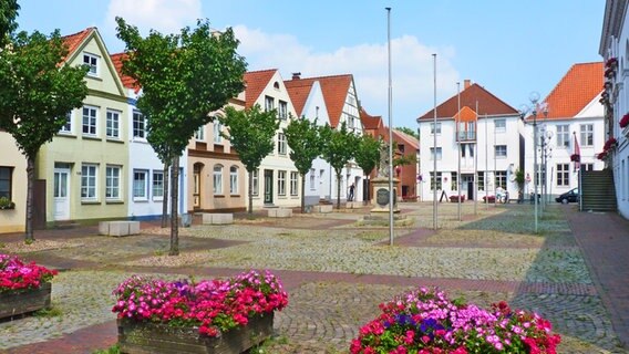 Martktplatz beim Alten Rathaus in Itzehoe. © NDR Foto: Irene Altenmüller