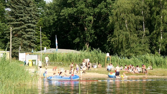 Das Strandbad Bredenbeker Teich © Campingverein Bredenbeker Teich 
