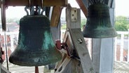 Der Glockenturm mit zwei Glocken der Lambertikirche Aurich. © Lambertikirche Aurich Foto: Lambertikirche Aurich