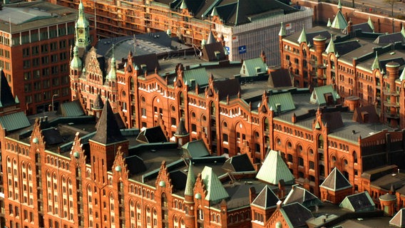 Blick auf die Hamburger Speicherstadt. © dpa Foto: Maurizio Gambarini