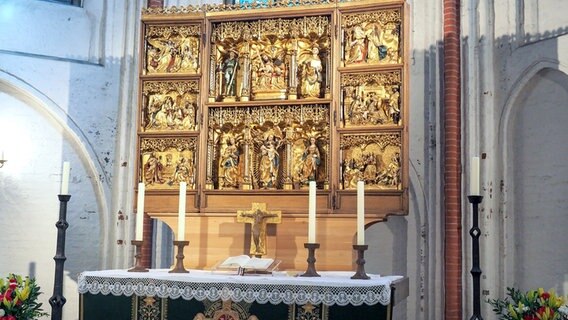 Der Trinitatis-Altar der Böttcher in der Hauptkirche St. Jacobi in Hamburg. © NDR Foto: Anja Deuble