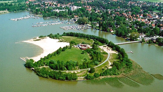 Luftbild der Badeinsel im Steinhuder Meer © Region Hannover Foto: Christian Stahl