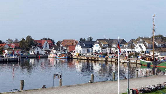 Fischereihafen Vitte auf der Insel Hiddensee © fotolia.com Foto: etfoto