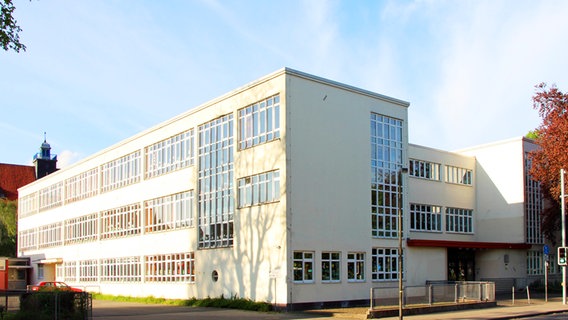 Die im Bauhaus-Stil erbaute Altstädter Schule in Celle. © CTM GmbH; www.celle-tourismus.de 
