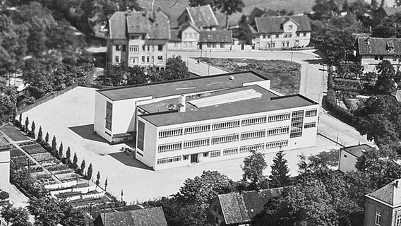 Bauhaus-Architektur in Celle, Luftbild der Glasschule um 1930 © Otto Haesler Stiftung 