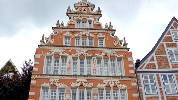 Fassade des Bürgermeister-Hintze-Hauses in Stade. © NDR Foto: Kathrin Weber