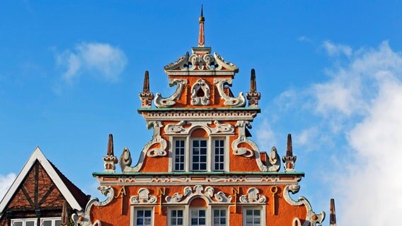 Fassade des Bürgermeister-Hintze-Hauses in Stade. © Picture Alliance/Image Broker Foto: Justus de Cuveland