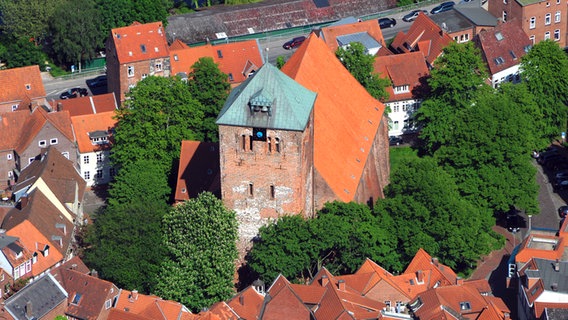 Luftaufnahme der Stader St. Wihadi Kirche. © STADE Tourismus-GmbH Foto: Martin Elsen