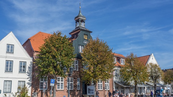 Das Schifferhaus von 1625 am Hafen von Tönning . © NDR Foto: Christine Raczka