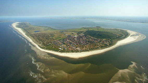 Luftbild der Ostfriesischen Insel Langeoog. © imago/Hans Blossey 