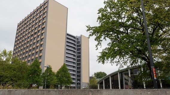 Blick auf den Philosophenturm, Von Melle Park 6 und das Audimax, Von Melle Park 4, Universität Hamburg © NDR Foto: Anja Deuble