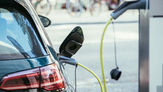 Elektroauto gebraucht kaufen: Tipps für Verbraucher