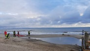 Die Feuerwehr im Einsatz am Strand von Kühlungsborn © Feuerwehr Kühlungsborn 