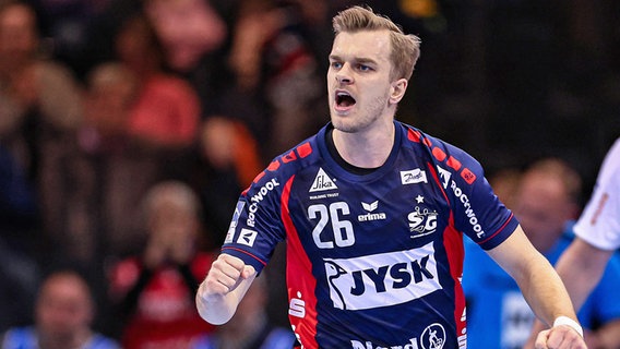 Jubel bei Johan Hansen vom Handball-Bundesligisten SG Flensburg-Handewitt © IMAGO / Lobeca 