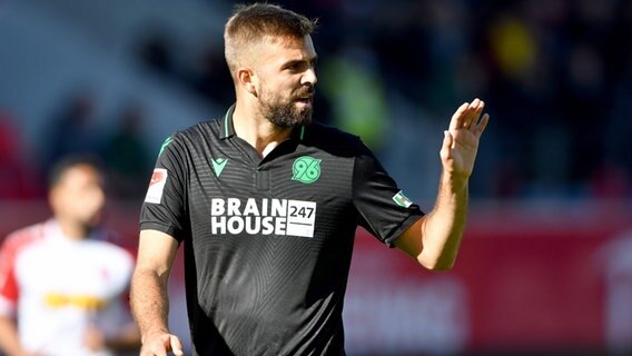 Lukas Hinterseer von Hannover 96. © picture alliance Foto: Jens Niering