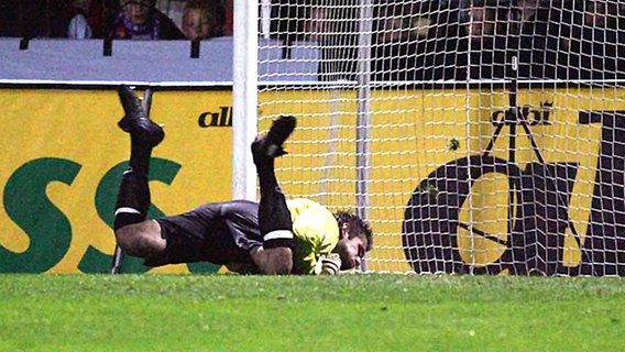 VfL-Keeper Tino Berbig © dpa 