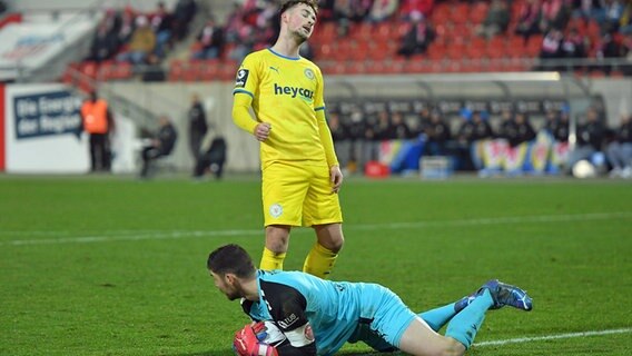 Ein enttäuschter Yari Otto von Eintracht Braunschweig © IMAGO / Eibner 