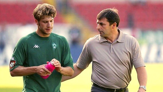 Werder-Manager Klaus Allofs (r.) mit Torsten Frings. © imago/Jaspersen Foto: Jaspersen