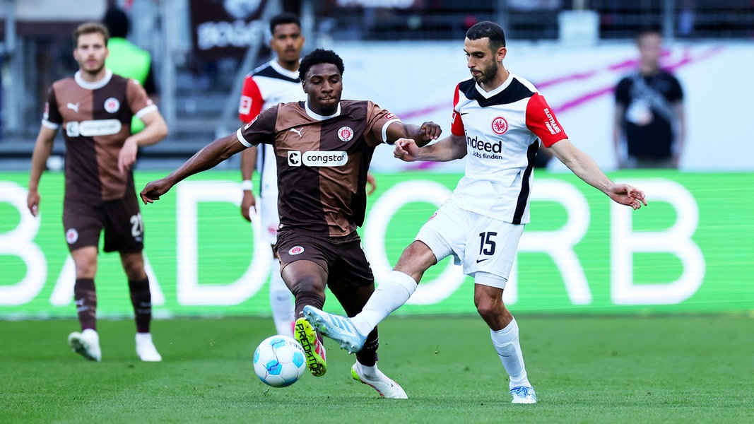 2:2 in Frankfurt – St. Pauli so gut wie gerettet 2:2 in Frankfurt – St. Pauli so gut wie gerettet
