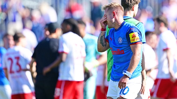 Kiels Lewis Holtby ist frustriert. © Witters/LeonieHorky 