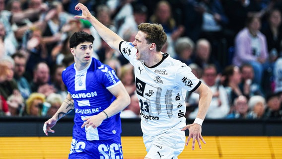 Kiels Rune Dahmke jubelt © IMAGO / Eibner 