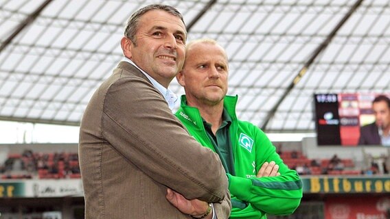 Bremens Manager Klaus Allofs (l.) und Werder-Coach Thomas Schaaf © fishing4 