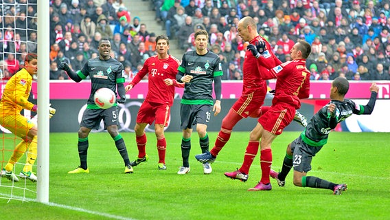 Spielszene der Partie Bayern München gegen Werder Bremen © picture alliance / GES-Sportfoto Foto: Werner Eifried