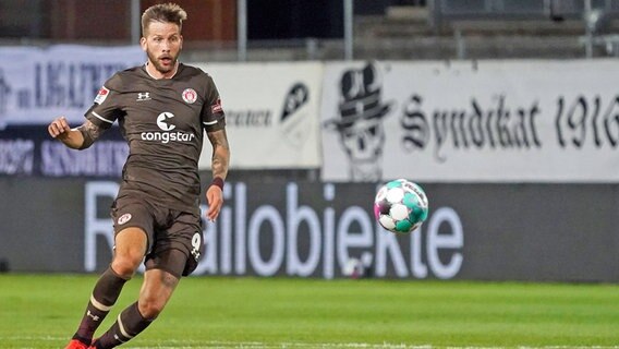 Guido Burgstaller vom FC St. Pauli © imago images / foto2press 