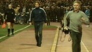 Werder-Trainer Otto Rehhagel am Spielfeldrand © NDR 