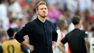 Bundestrainer Julian Nagelsmann bei einem Spiel der deutschen Nationalmannschaft. © dpa bildfunk Foto: Federico Gambarini