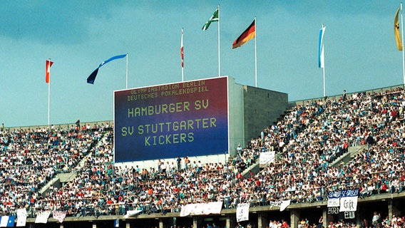 Stadionanzeige beim DFB-Pokalfinale 1987. © imago/jahnk Foto: Jahnk