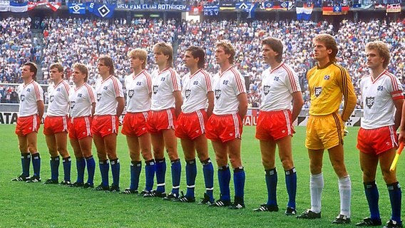 Die Startelf des Hamburger SV im Pokalfinale 1987 © Witters Foto: Witters