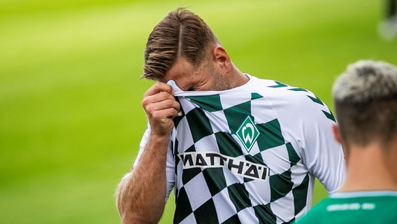 Enttäuschte Niclas Füllkrug nach Aus im DFB-Pokal © picture alliance / nordphoto GmbH / Rauch | nordphoto GmbH / Rauch 