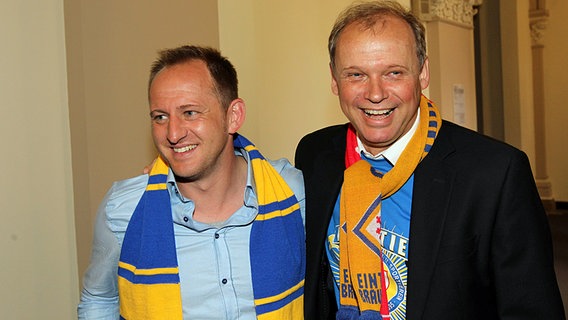 Braunschweigs Trainer Torsten Lieberknecht (l.) und Club-Präsident Sebastian Ebel © picture alliance / Eibner-Pressefoto 