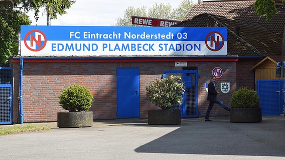 Edmund-Plambeck-Stadion in Norderstedt © Witters Foto: Tay Duc Lam