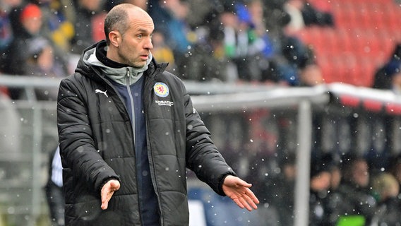 Braunschweigs Trainer Daniel Scherning © picture alliance / Sportfoto Zink / Wolfgang Zink 